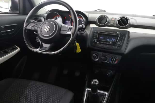 Suzuki Swift (2020) thumbnail 9