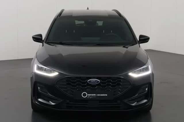 Ford Focus (2023) thumbnail 3