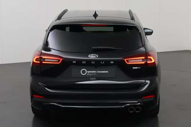 Ford Focus (2023) thumbnail 4