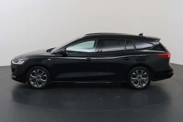 Ford Focus (2023) thumbnail 5