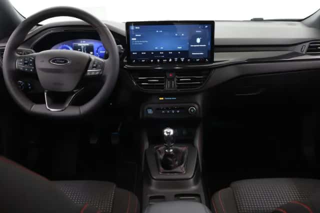 Ford Focus (2023) thumbnail 8