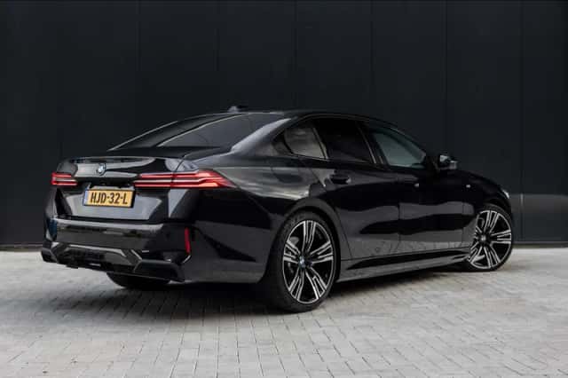 BMW 5-Serie (2024) thumbnail 2