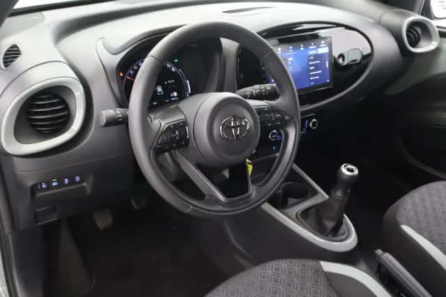 Toyota Aygo X (2025) thumbnail 7