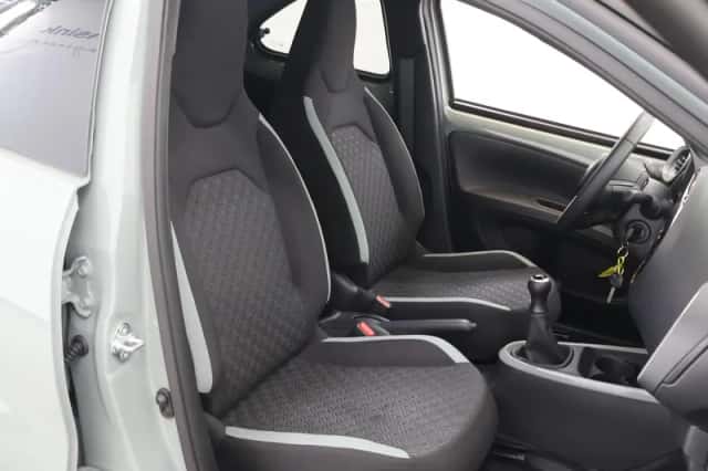Toyota Aygo X (2025) thumbnail 10