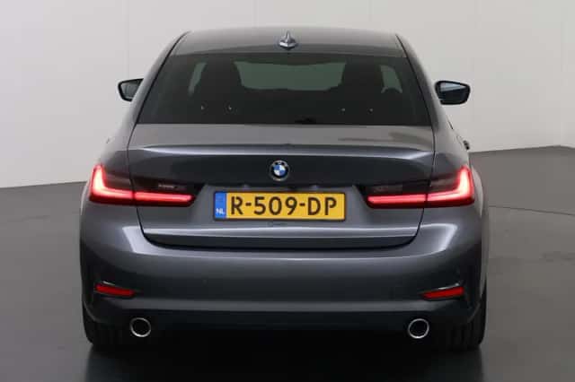 BMW 3-Serie (2021) thumbnail 4