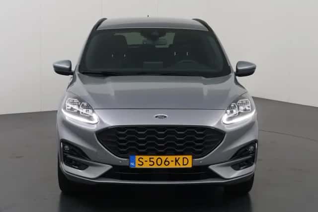 Ford Kuga (2023) thumbnail 3