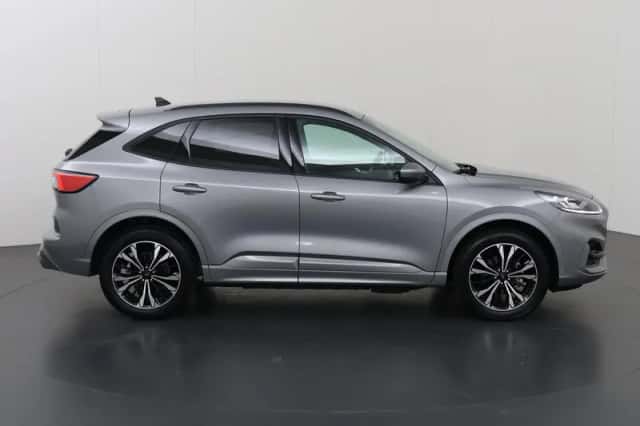 Ford Kuga (2023) thumbnail 6