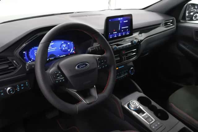 Ford Kuga (2023) thumbnail 8