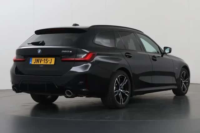 BMW 3-Serie (2023) thumbnail 2