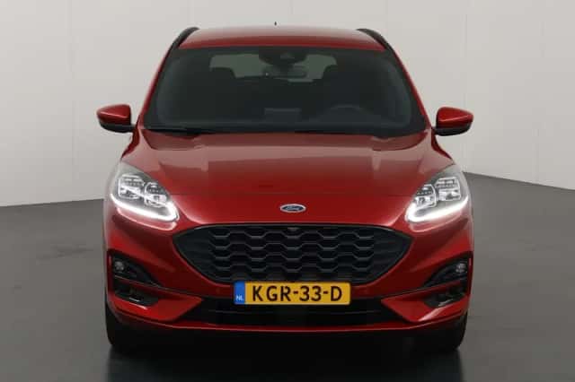 Ford Kuga (2023) thumbnail 3
