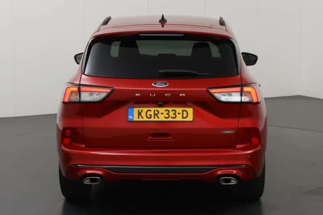 Ford Kuga (2023) thumbnail 4