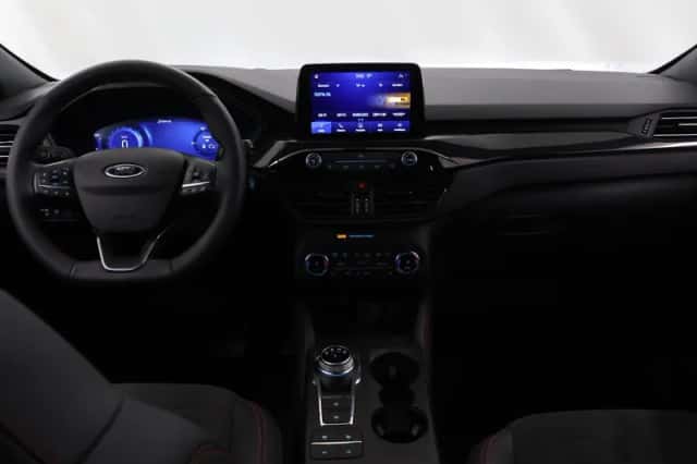 Ford Kuga (2023) thumbnail 9