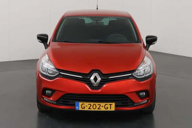 Renault Clio (2019) thumbnail 3