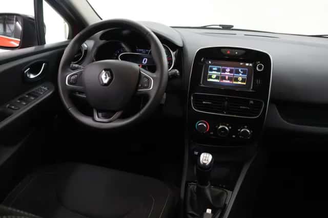 Renault Clio (2019) thumbnail 9