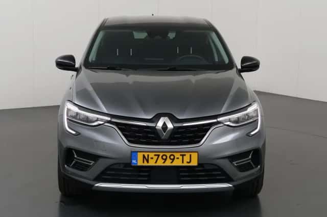 Renault Arkana (2022) thumbnail 3