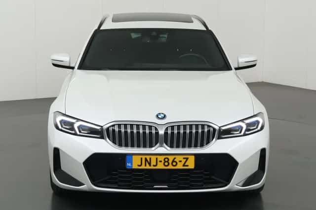 BMW 3-Serie (2023) thumbnail 3