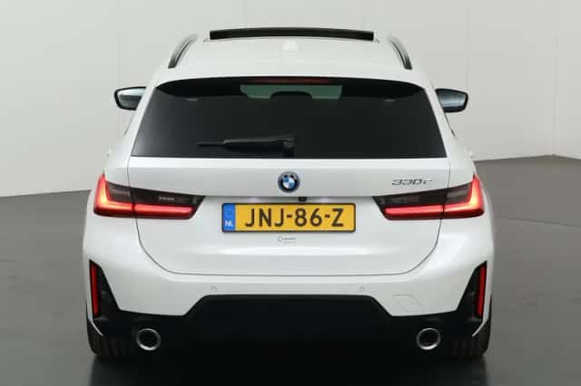 BMW 3-Serie (2023) thumbnail 4