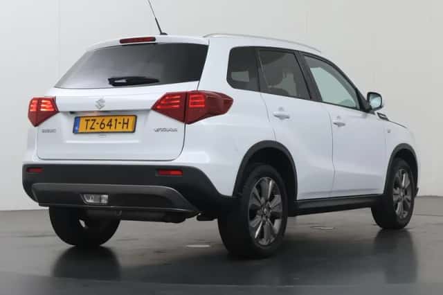 Suzuki Vitara (2018) thumbnail 2