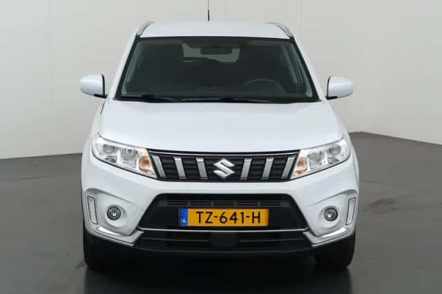 Suzuki Vitara (2018) thumbnail 3