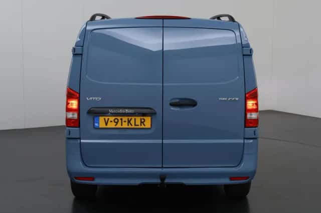 Mercedes-Benz Vito (2024) thumbnail 4