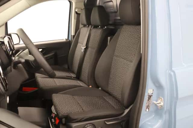 Mercedes-Benz Vito (2024) thumbnail 8