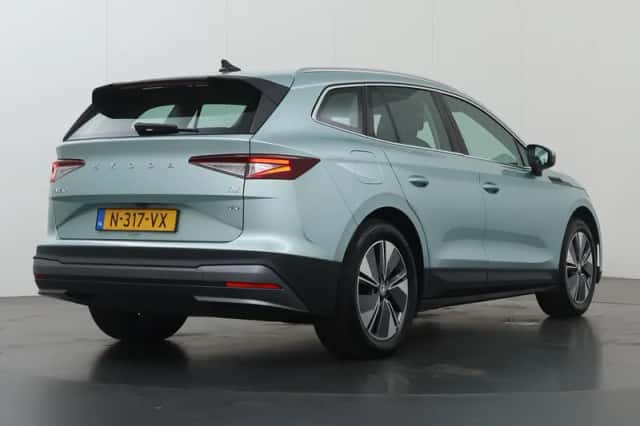 Škoda Enyaq (2021) thumbnail 2