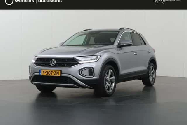 Volkswagen T-Roc (2022) thumbnail 1