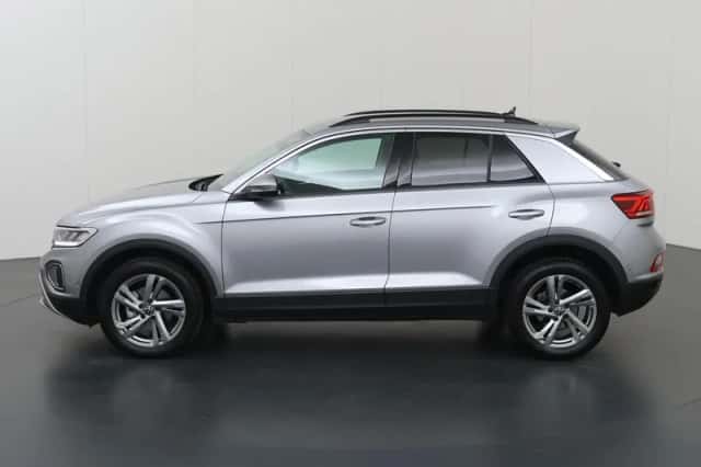 Volkswagen T-Roc (2022) thumbnail 5