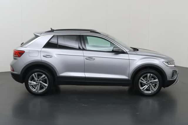 Volkswagen T-Roc (2022) thumbnail 6