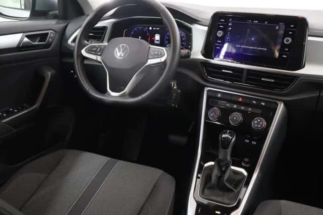Volkswagen T-Roc (2022) thumbnail 9