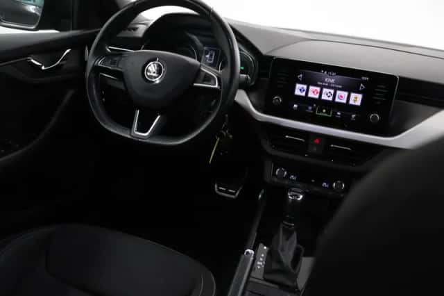 Škoda Kamiq (2019) thumbnail 9