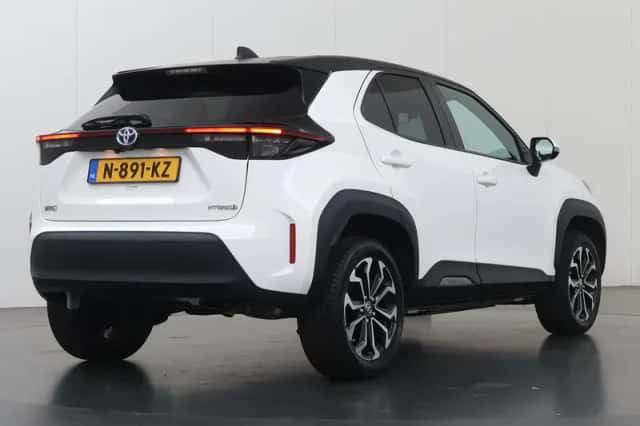 Toyota Yaris Cross (2021) thumbnail 2