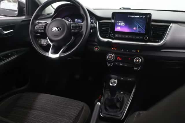 Kia Stonic (2021) thumbnail 9