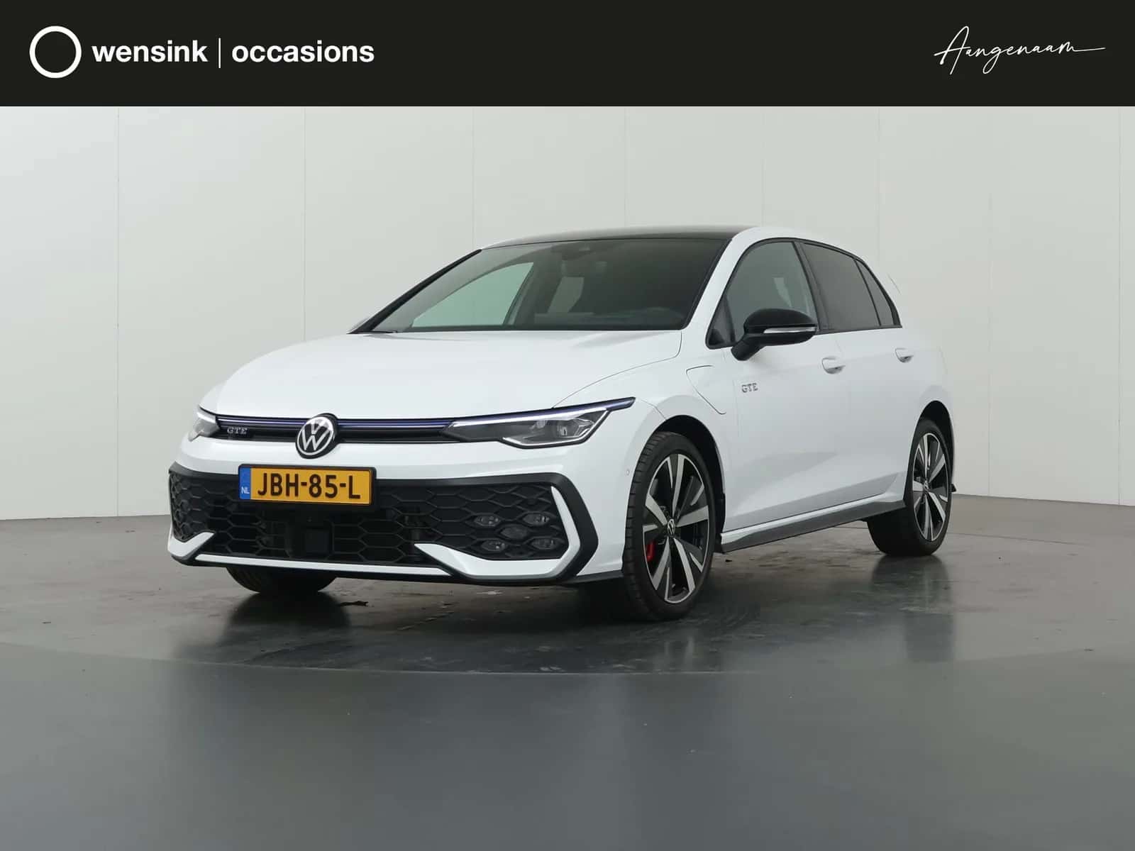 Volkswagen Golf (2024) — foto 1