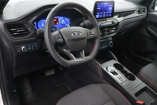 Ford Kuga (2022) thumbnail 8