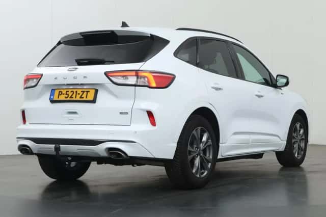 Ford Kuga (2021) thumbnail 2