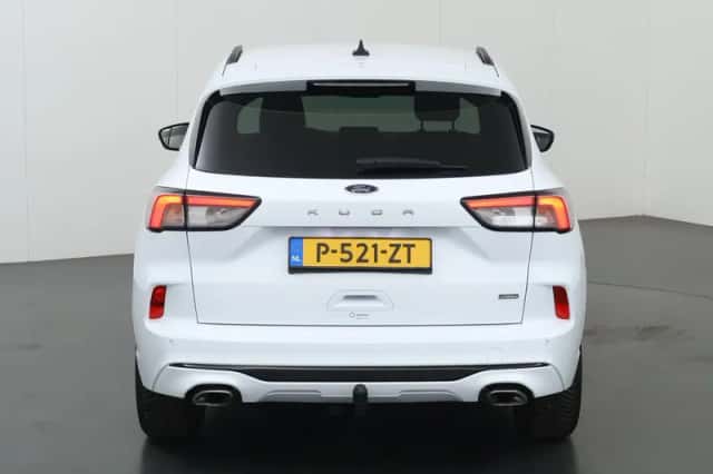 Ford Kuga (2021) thumbnail 4