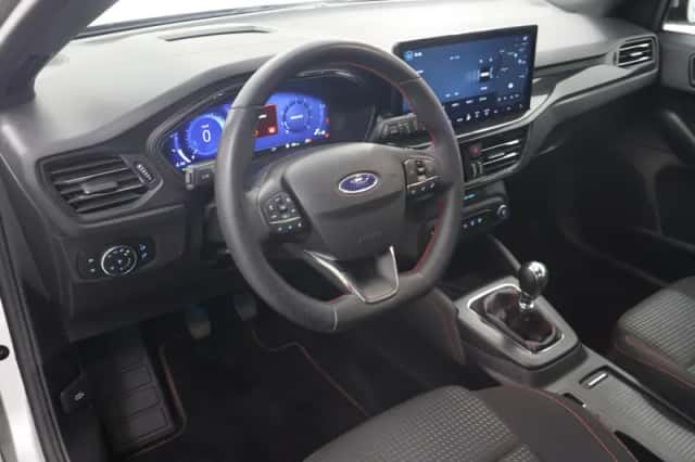 Ford Focus (2023) thumbnail 7