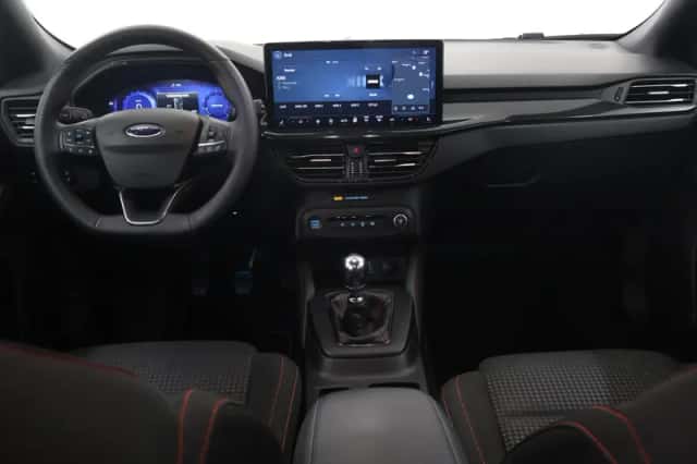 Ford Focus (2023) thumbnail 8