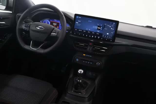 Ford Focus (2023) thumbnail 9