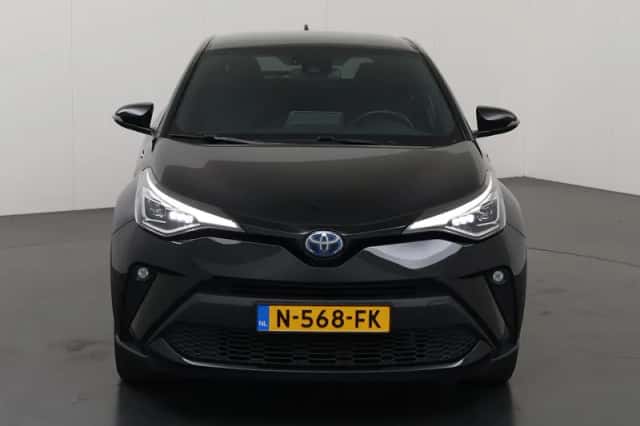 Toyota C-HR (2021) thumbnail 3