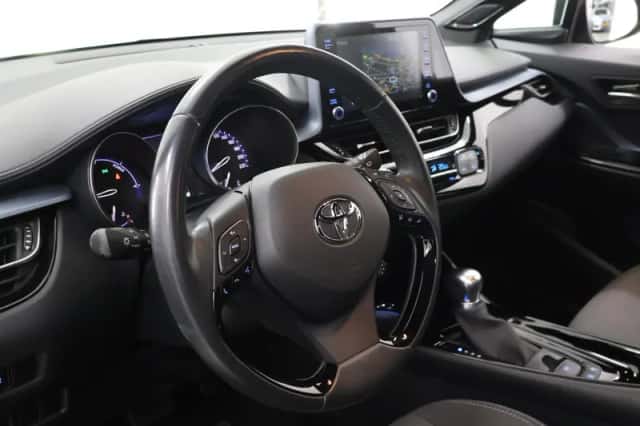 Toyota C-HR (2021) thumbnail 7