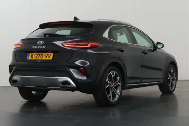 Kia XCeed (2021) thumbnail 2