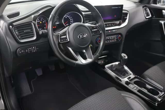 Kia XCeed (2021) thumbnail 7