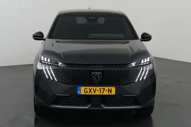 Peugeot 3008 (2024) thumbnail 3