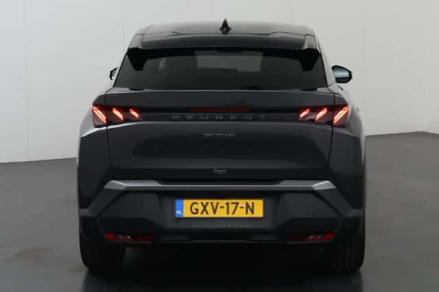 Peugeot 3008 (2024) thumbnail 4