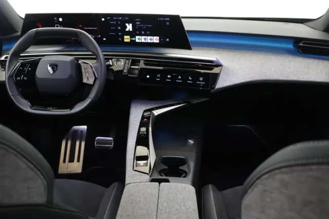 Peugeot 3008 (2024) thumbnail 8
