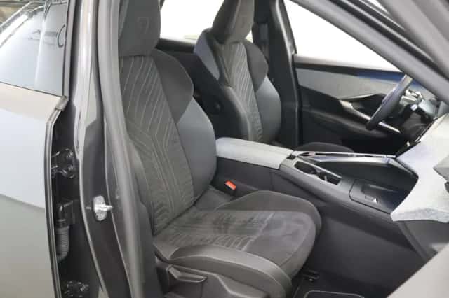 Peugeot 3008 (2024) thumbnail 10