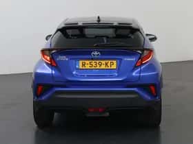Toyota C-HR (2022) thumbnail 4