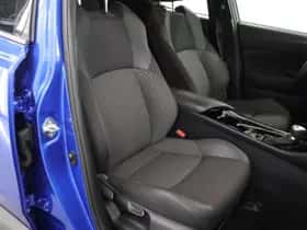 Toyota C-HR (2022) thumbnail 10